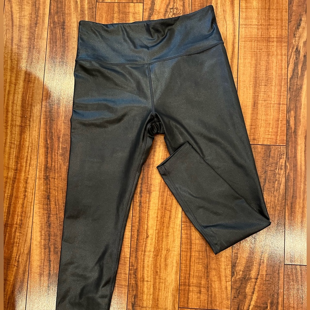Athleta Elation Ultra High Rise Tight in Black Shimmer size Medium